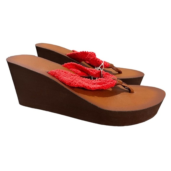 NWT Sun and Sky brown red eyelet wedge sandals size 5-6 - Picture 1 of 3